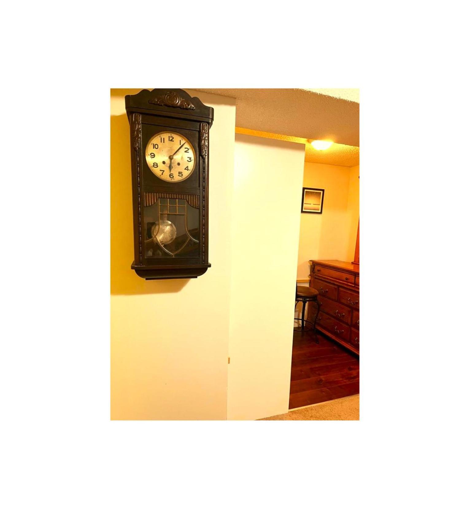 Lovely Comfy Home Private Bath In Central YYC Екстериор снимка